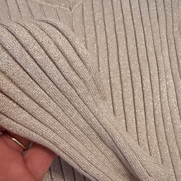 V-Neck Ribbed Sweater - Picture 3 of 3